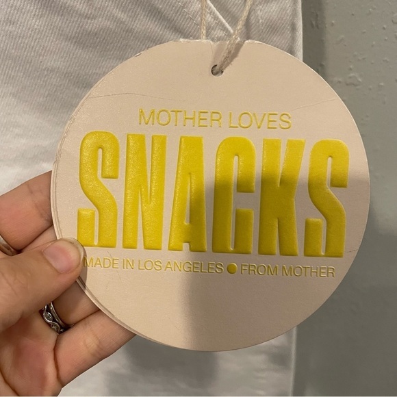 MOTHER Snacks The Fun Dip Utility Puddle jeans in Sticky Rice - Picture 10 of 16